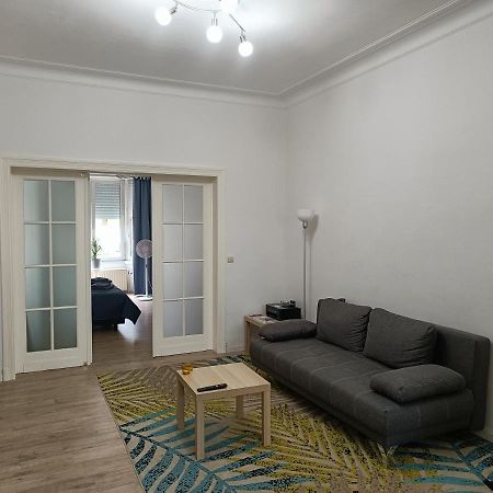 The Brussels-Laken Appartement Eksteriør billede